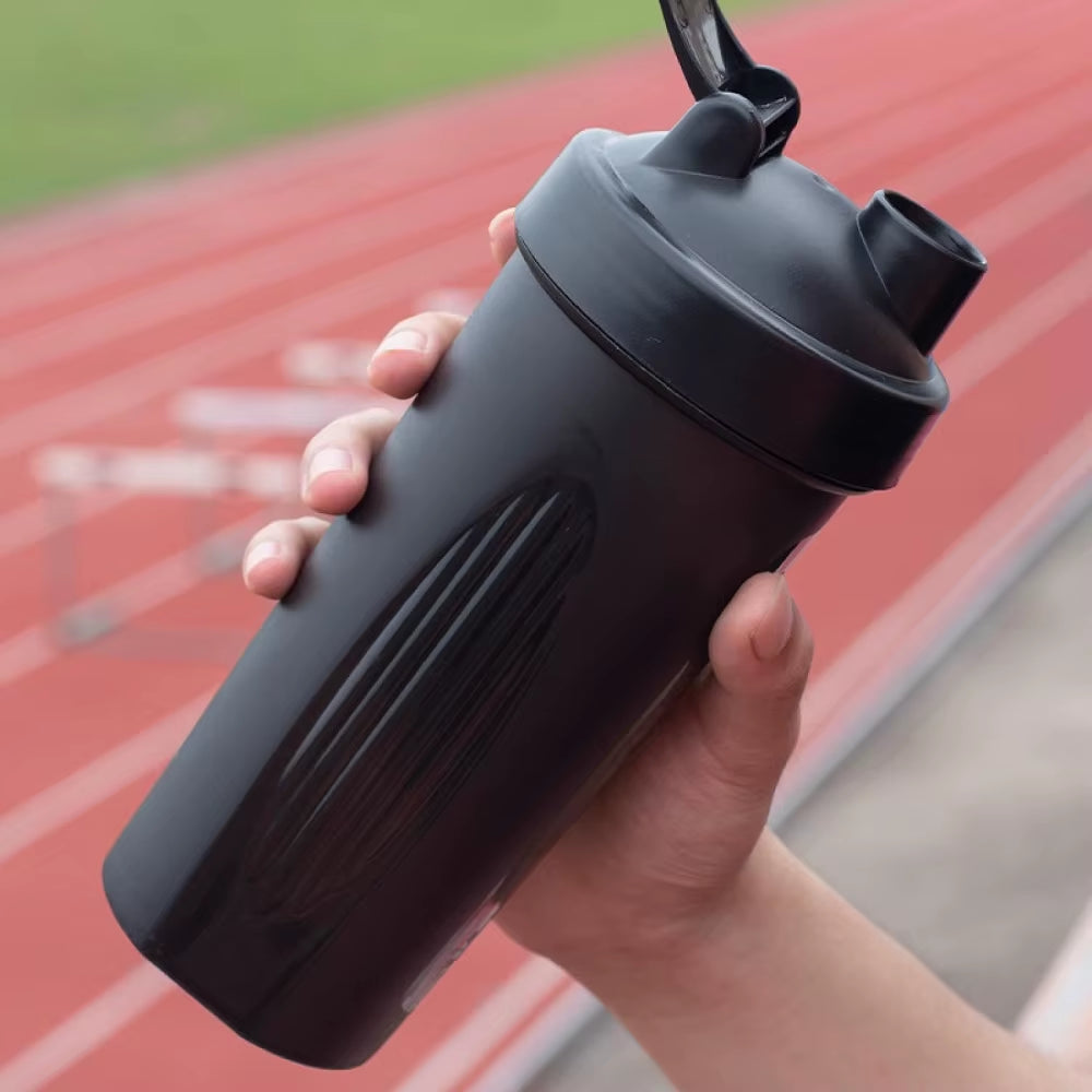 1Pc 600Ml Shaker Bottle 20Oz Protein Shaker Plastic Bottle Portable Fitness Bottle for Fitness Enthusiasts Athletes